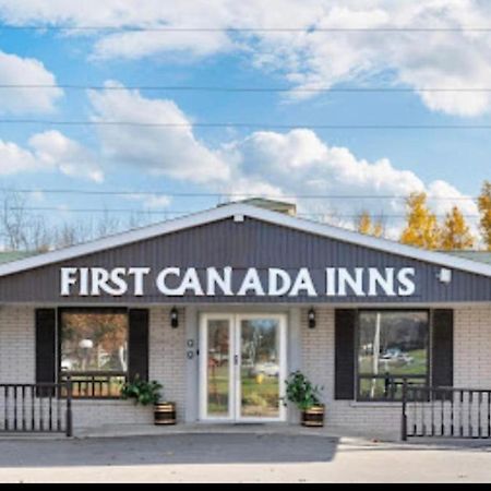 First Canada Hotel Cornwall Hwy 401 On 외부 사진