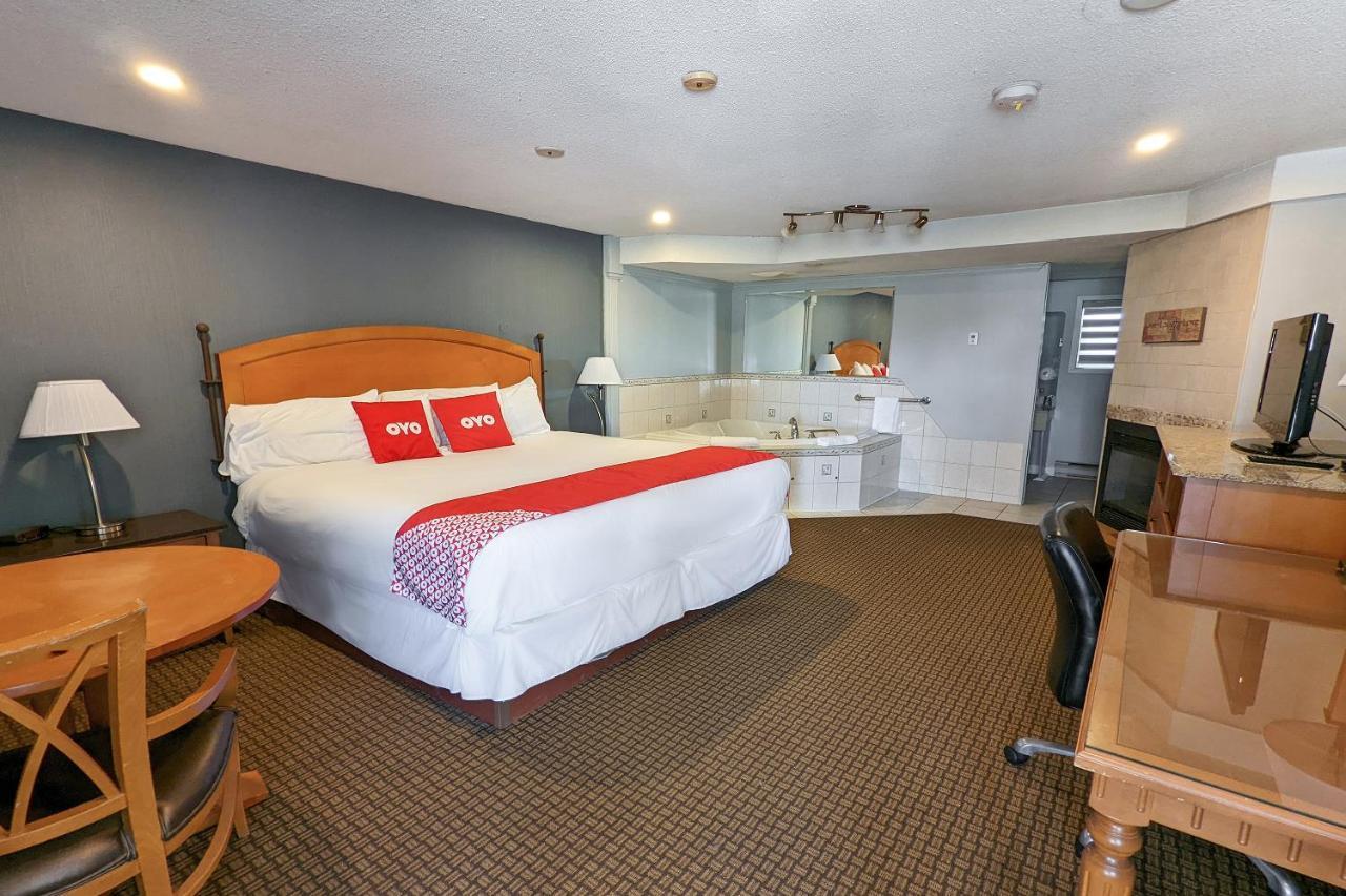 First Canada Hotel Cornwall Hwy 401 On 외부 사진