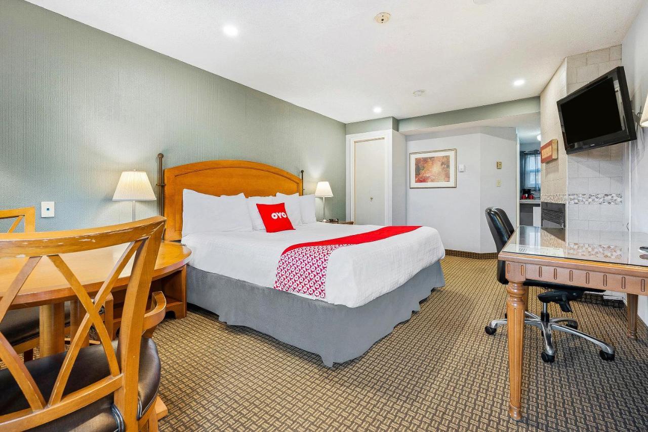 First Canada Hotel Cornwall Hwy 401 On 외부 사진